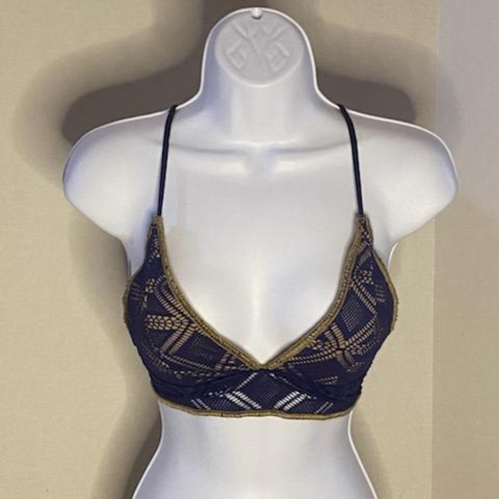 NEW BECCA Wanderlust Crochet Bralette Bikini Top - Picture 4 of 6